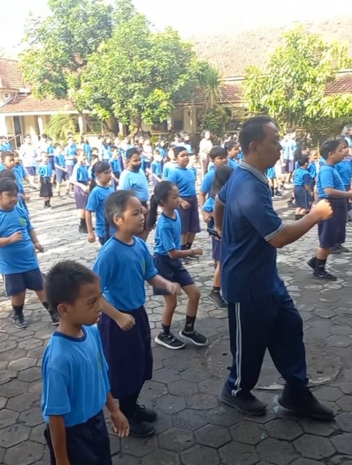 SDK Sang Timur Yogyakarta Gelar Senam Indonesia Hebat Dipandu Bapak Ambrosius