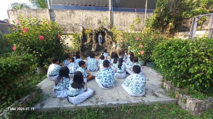 Rosario Pagi di Bulan Maria
